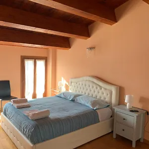 Luce-- 2 Da Letto--centro Storico--parcheggio Privato Gratuito , Lugo (Ravenna) Italia